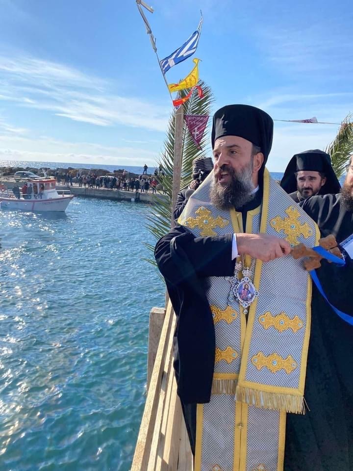 Τα Άγια Θεοφάνεια στην Ιερά Μητρόπολη Θήρας