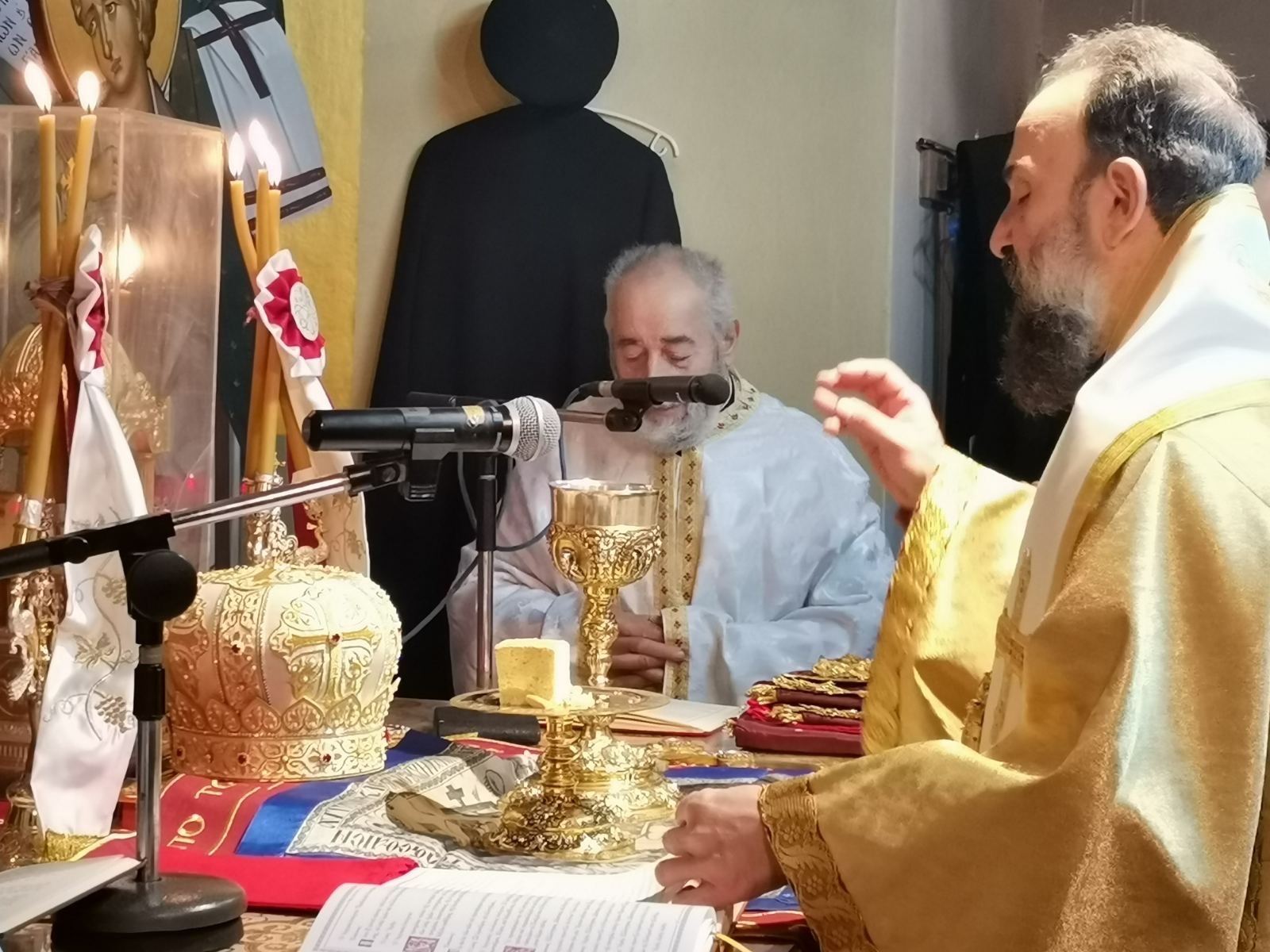 Κυριακή ΙΔ Λουκά στο Καμάρι Σαντορίνης