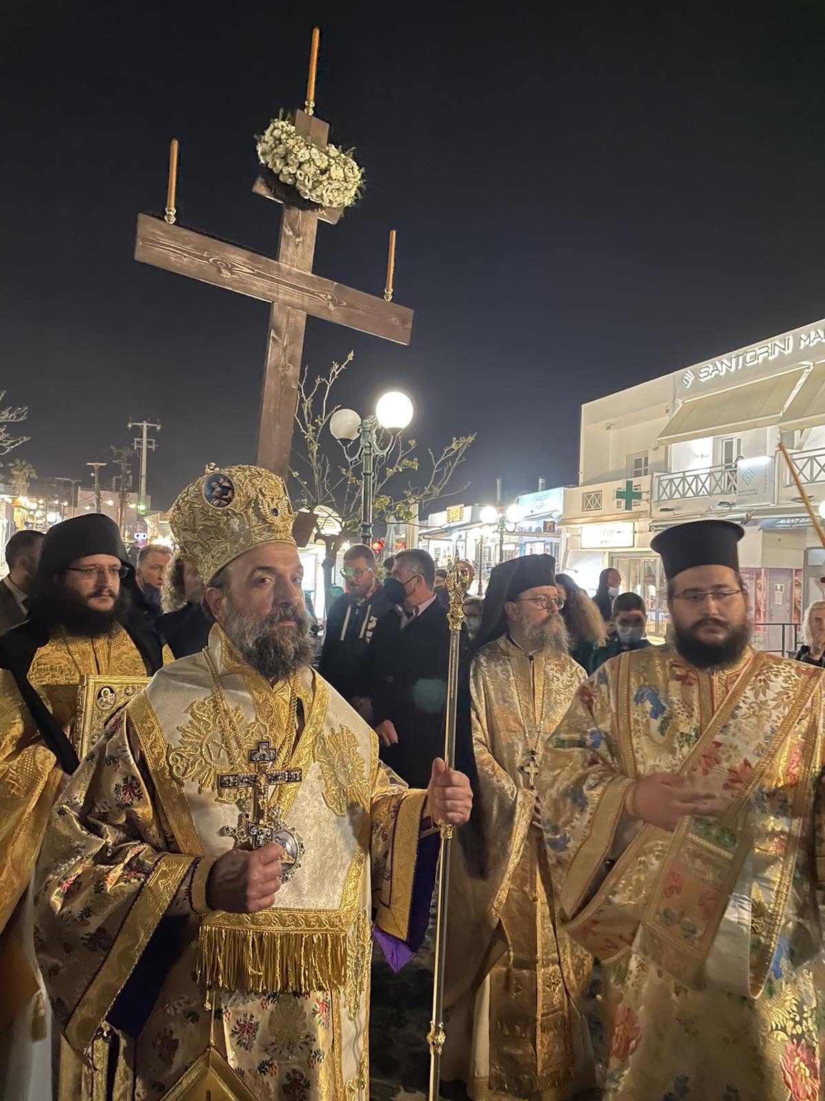 Ακολουθία του Επιταφίου στον Μητροπολιτικό Ιερό Ναό Θήρας
