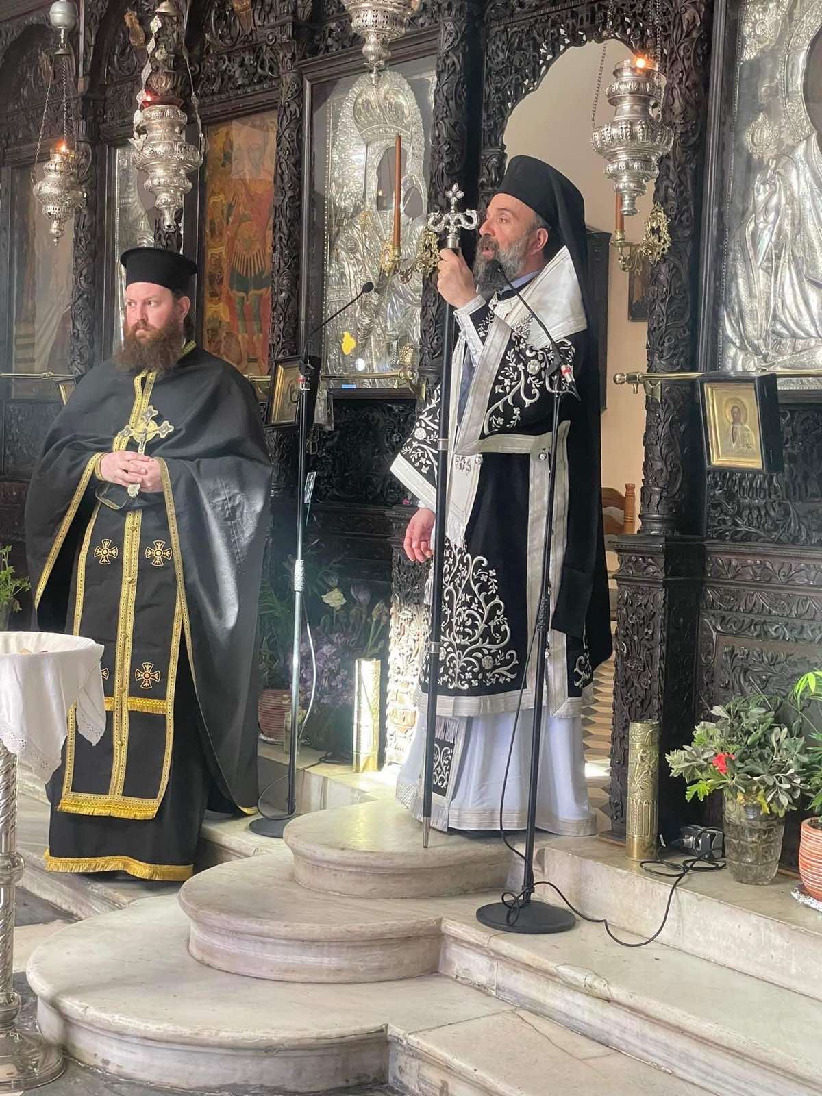 Εσπερινή Θεία Λειτουργία των Προηγιασμένων Τιμίων Δώρων στον Ιερό Ναό Εισοδίων της Θεοτόκου (Μαλτέζα) Ημεροβιγλίου Θήρας 