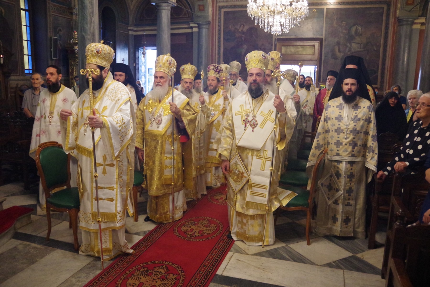 Ο ΜΗΤΡΟΠΟΛΙΤΗΣ ΘΗΡΑΣ ΣΤΑ ΟΝΟΜΑΣΤΗΡΙΑ ΤΟΥ ΣΕΒΑΣΜΙΩΤΑΤΟΥ ΜΗΤΡΟΠΟΛΙΤΟΥ ΚΗΦΙΣΙΑΣ Κ. ΚΥΡΙΛΛΟΥ