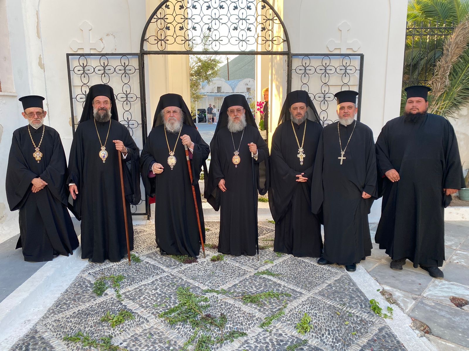Η ΕΟΡΤΗ ΤΗΣ ΠΑΓΚΟΣΜΙΟΥ ΥΨΩΣΕΩΣ ΤΟΥ ΤΙΜΙΟΥ ΣΤΑΥΡΟΥ ΣΤΗΝ ΙΕΡΑ ΜΗΤΡΟΠΟΛΗ ΘΗΡΑΣ