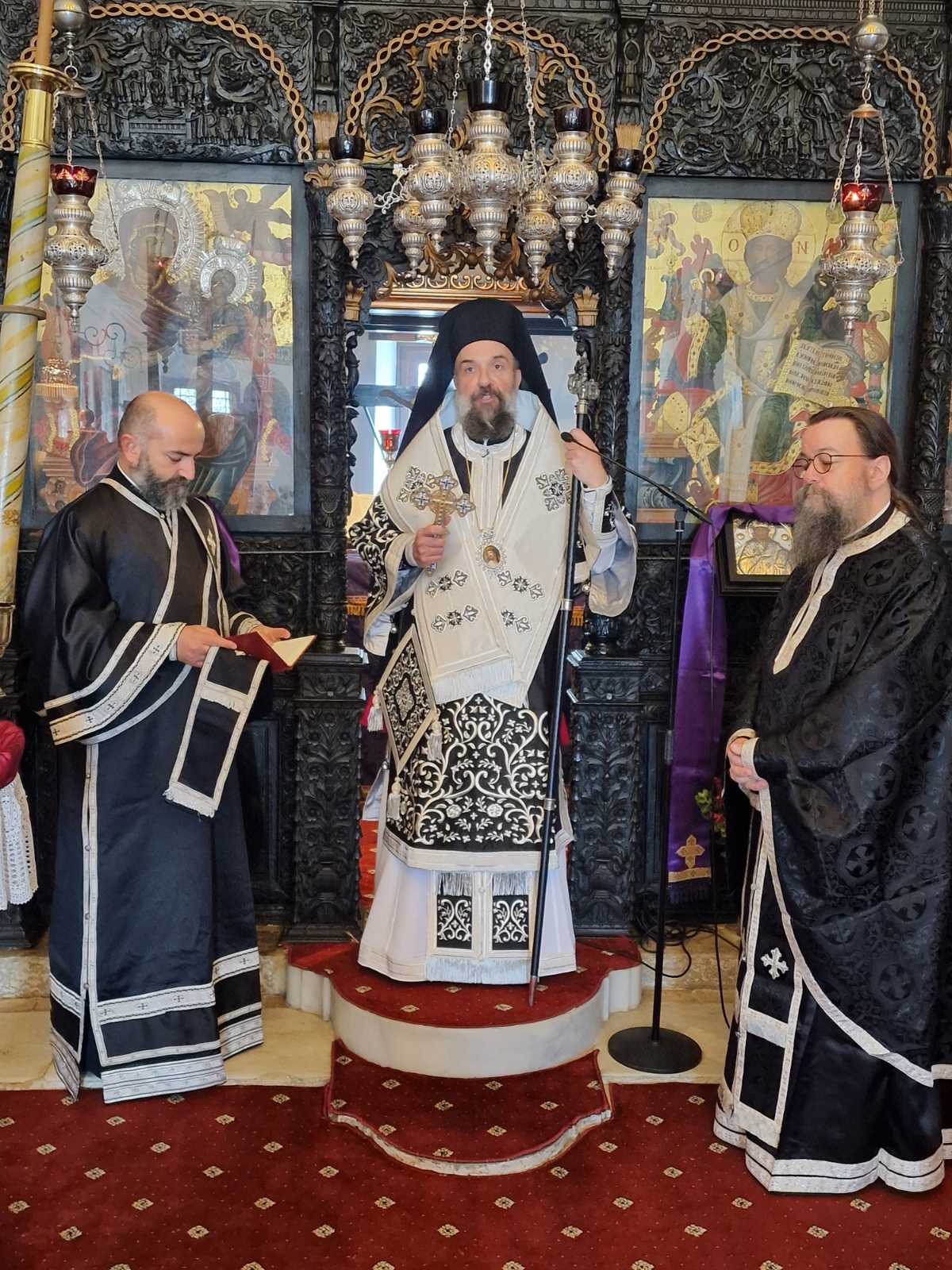 1η Προηγιασμένη Θεία Λειτουργία στον Καρτεράδο Θήρας