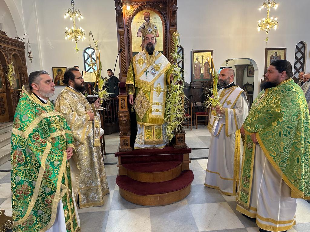 Η ΚΥΡΙΑΚΗ ΤΩΝ ΒΑΪΩΝ ΣΤΗ ΣΑΝΤΟΡΙΝΗ
