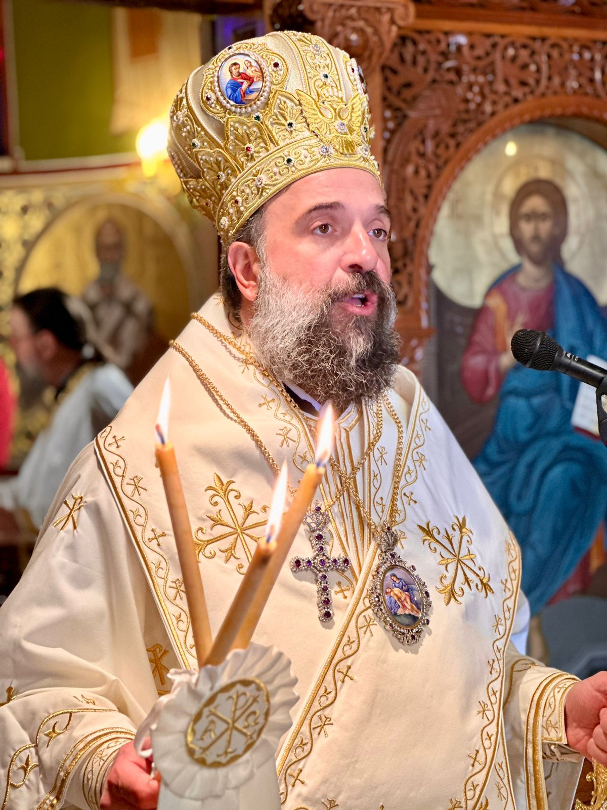 Η «πρώτη Ανάσταση» στον Μητροπολιτικό Ναό Θήρας