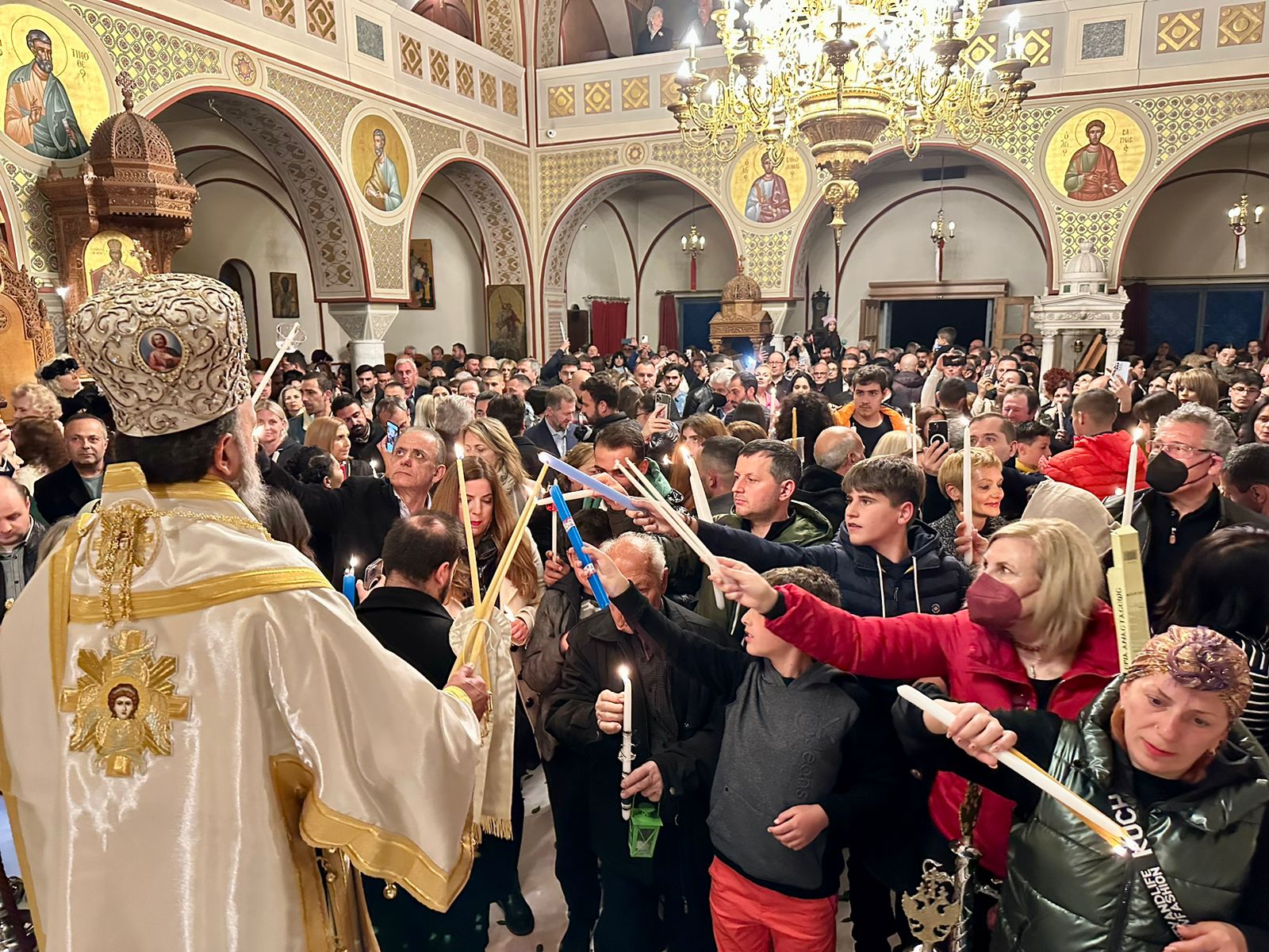 Ανάσταση στην Μητρόπολη Θήρας