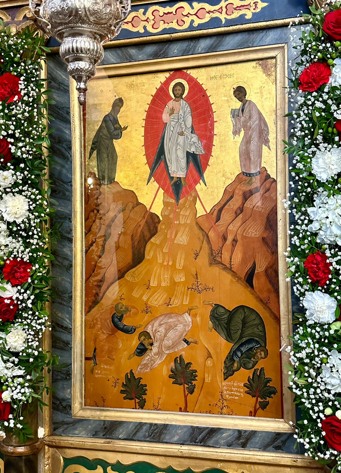 Η ΜΕΤΑΜΟΡΦΩΣΗ ΤΟΥ ΚΥΡΙΟΥ ΣΤΗ ΣΑΝΤΟΡΙΝΗ