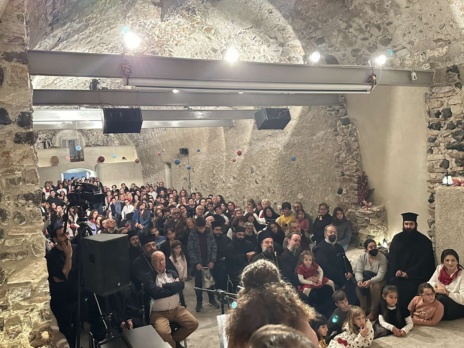 Χριστουγεννιάτικη Γιορτή Νεότητος Μητρόπολης Θήρας