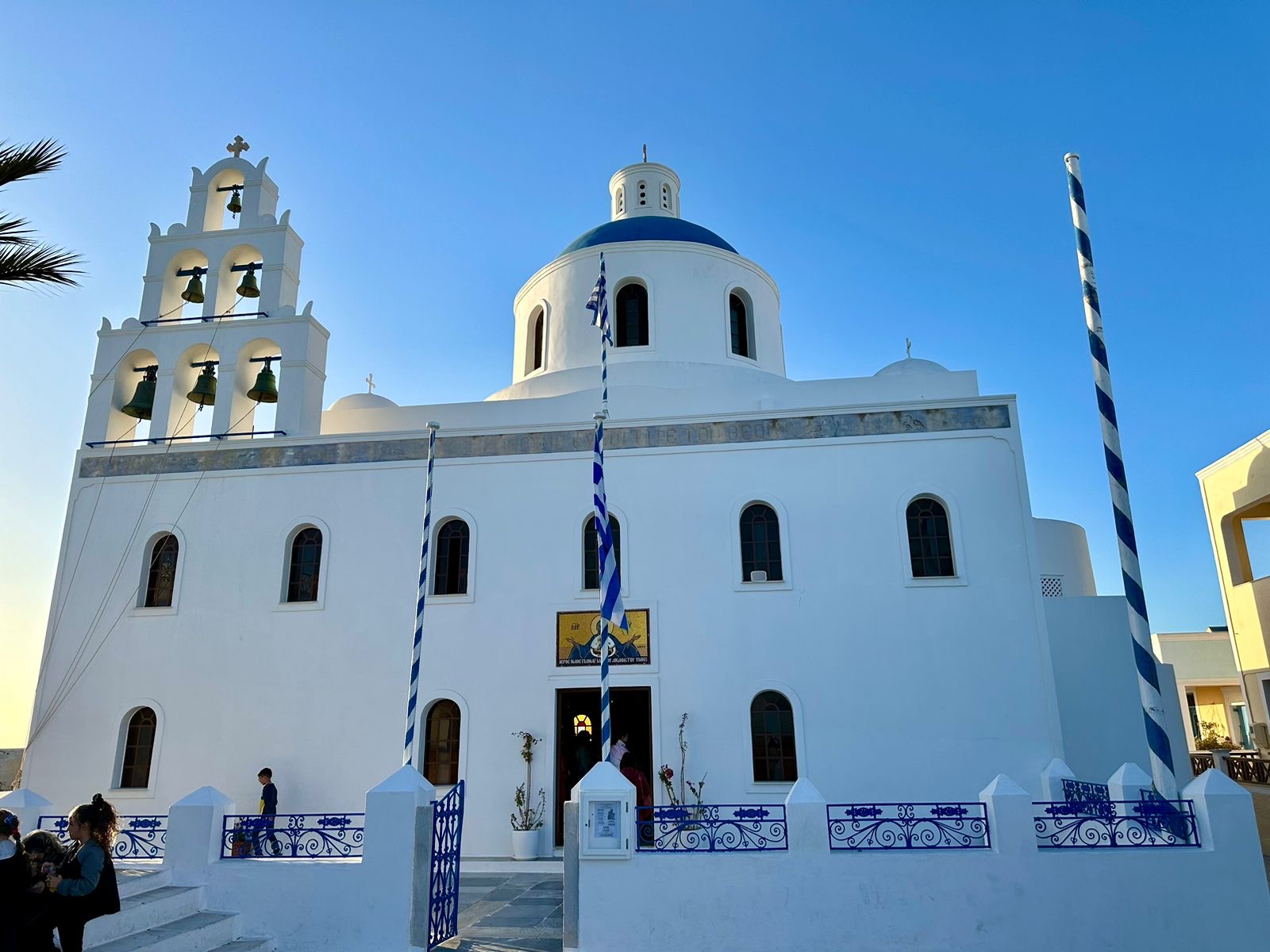 Μεγάλη Δευτέρα εσπέρας στην Οία
