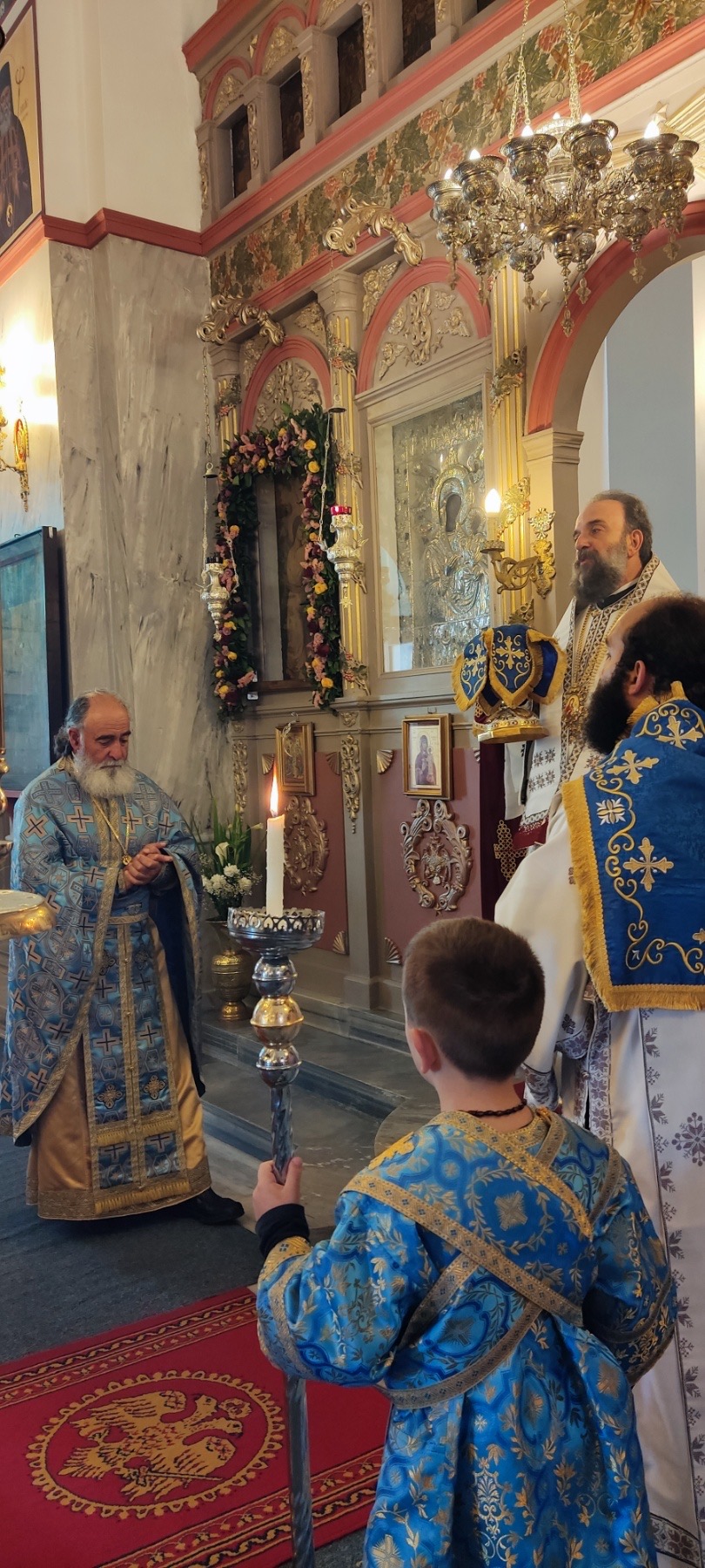 Θεία Λειτουργία στο νησί της Ίου