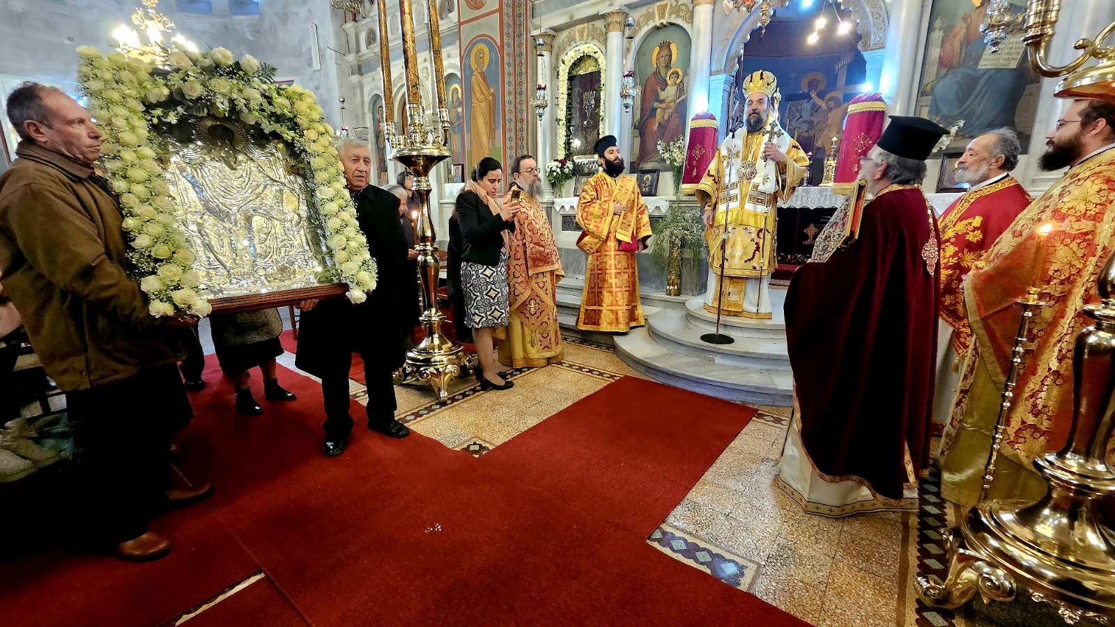Η Πανήγυρις του Αγίου Χαραλάμπους στην Έξω Γωνιά Θήρας