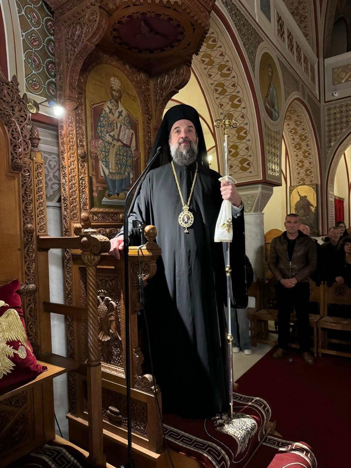 Α κατανυκτικός εσπερινός στην Μητρόπολη Θήρας