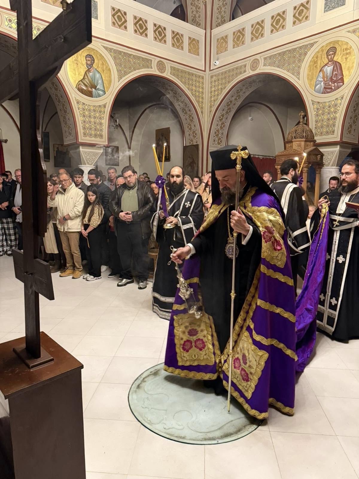 Ακολουθία των Παθών στον Μητροπολιτικό Ιερό Ναό Θήρας