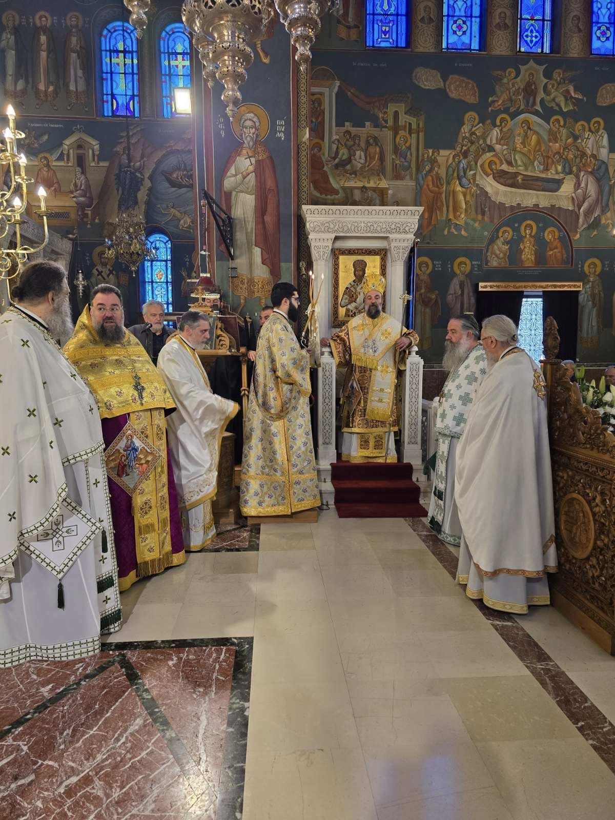 Ο ΘΕΟΣ ΖΗΤΑ ΑΠΟ ΕΜΑΣ ΚΑΡΔΙΑ ΓΕΜΑΤΗ ΑΓΑΠΗ ΚΑΙ ΑΦΟΣΙΩΣΗ