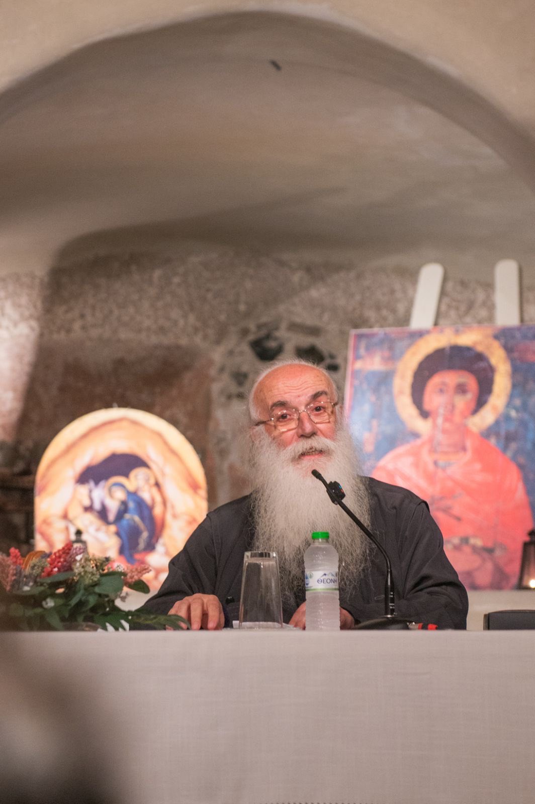 Ομιλία του π.Χρήστου Μήτσιου στη “Θεραπευτική της Οικογένειας” της Μητροπόλεως Θήρας